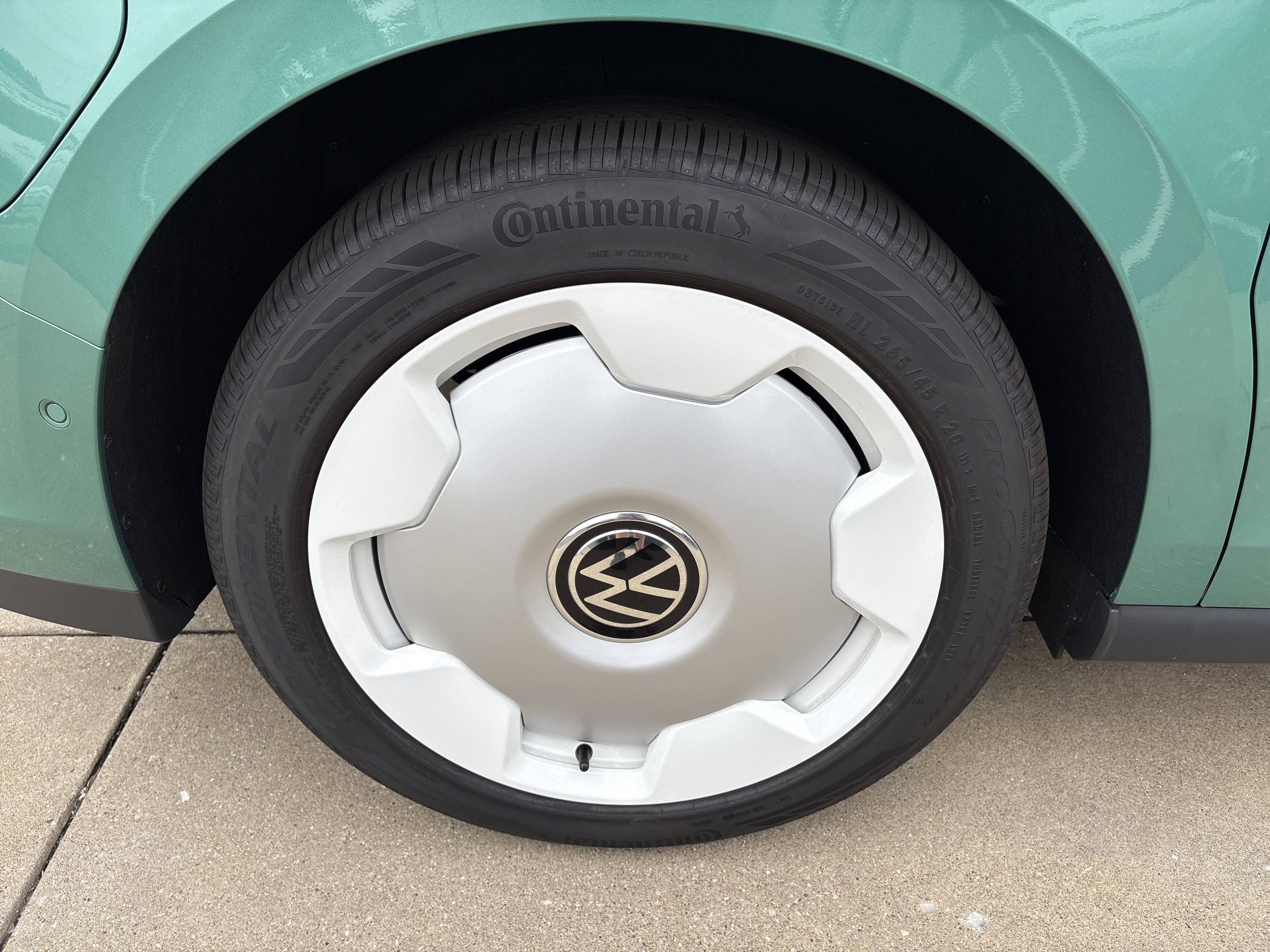 New 2025 Volkswagen ID. Buzz 1st Edition image 8