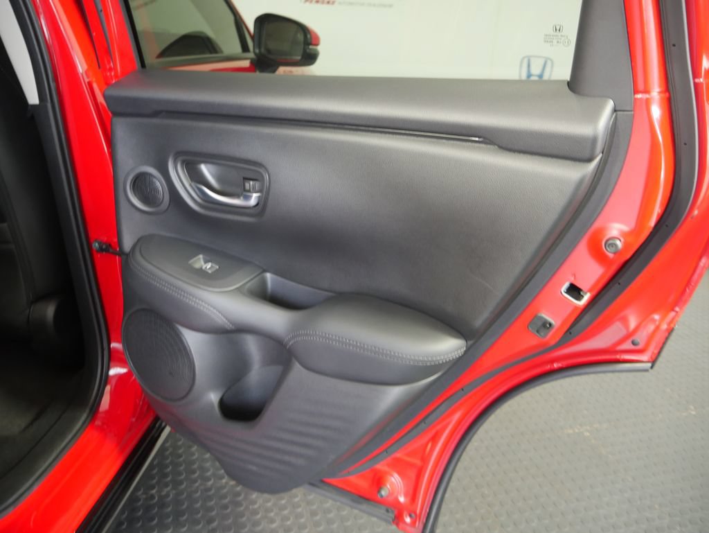 Used 2024 Honda HR-V EX-L image 7