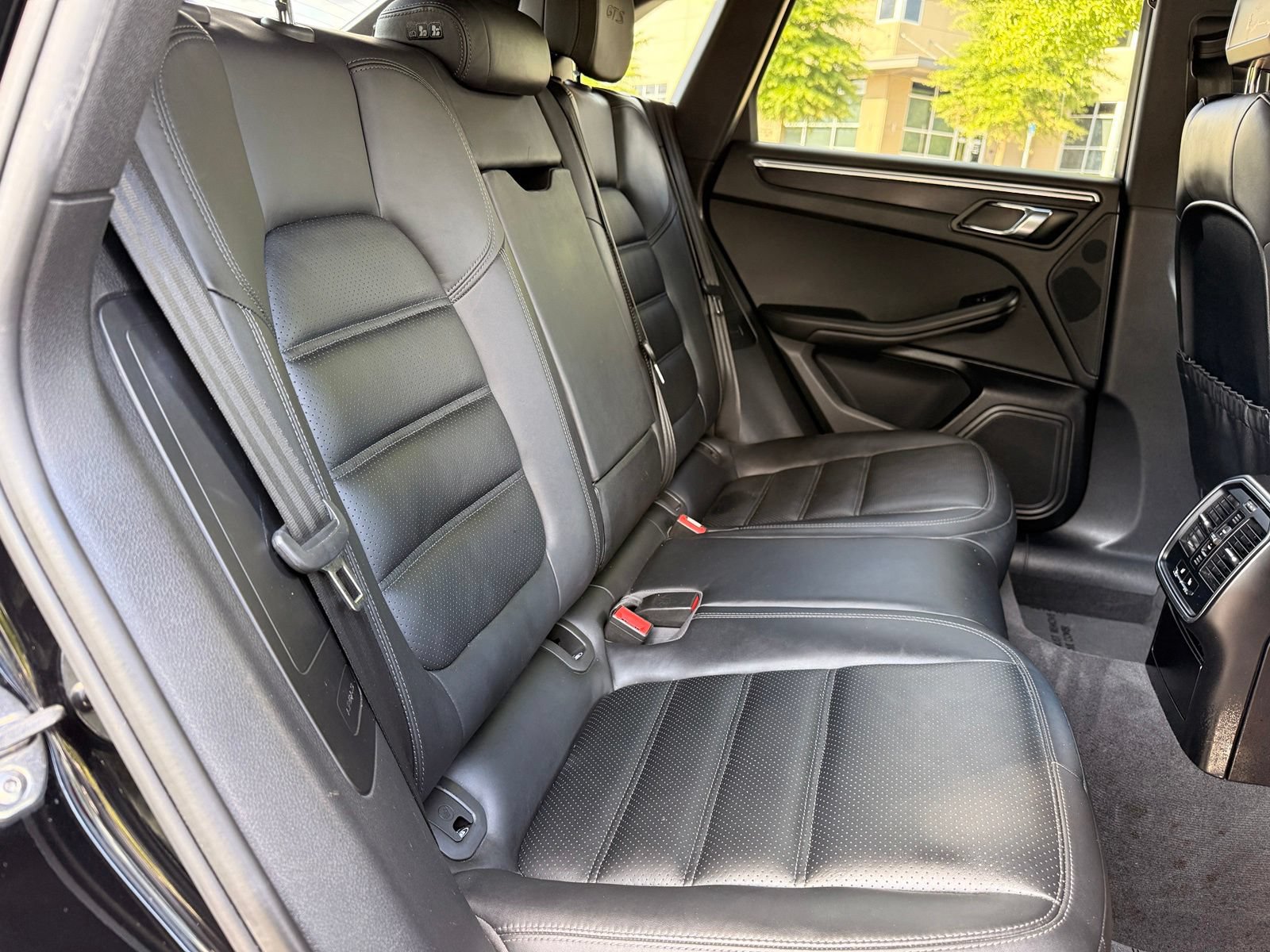 Used 2017 Porsche Macan GTS AWD/4WD image 42