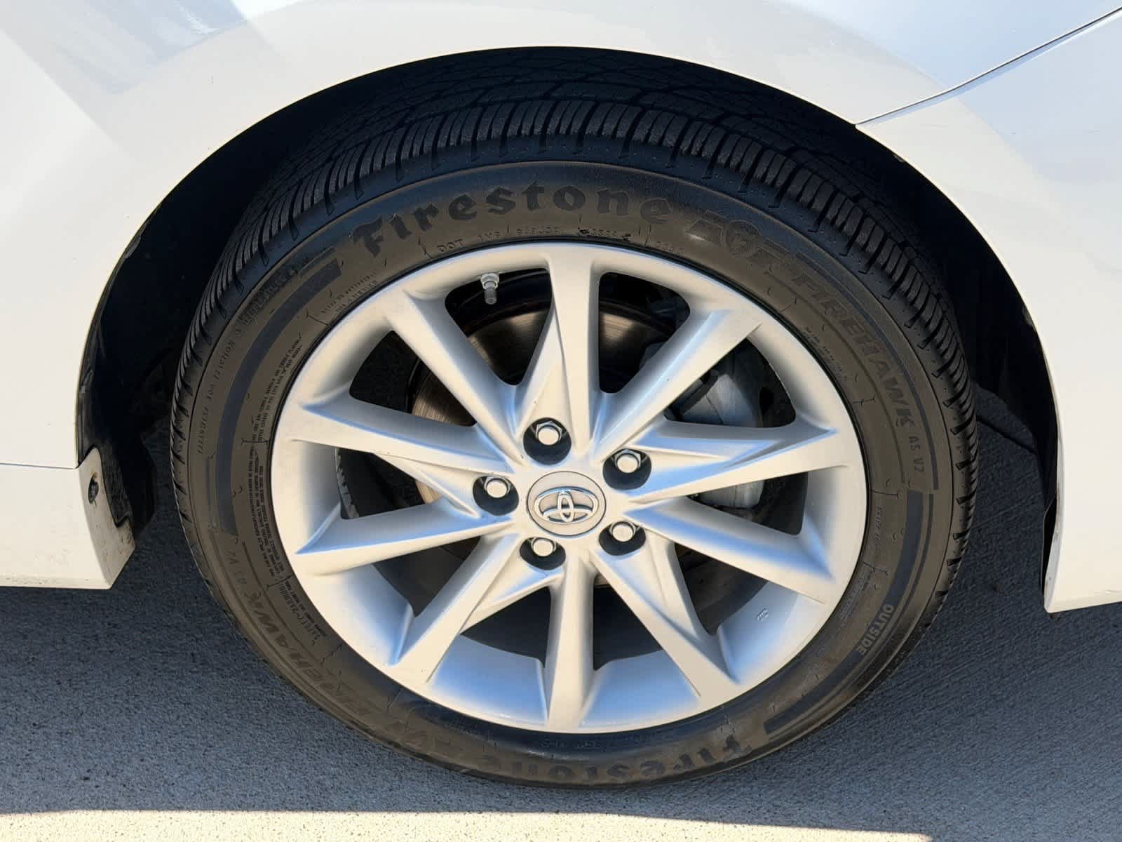 Used 2014 Toyota Prius V Five FWD image 10