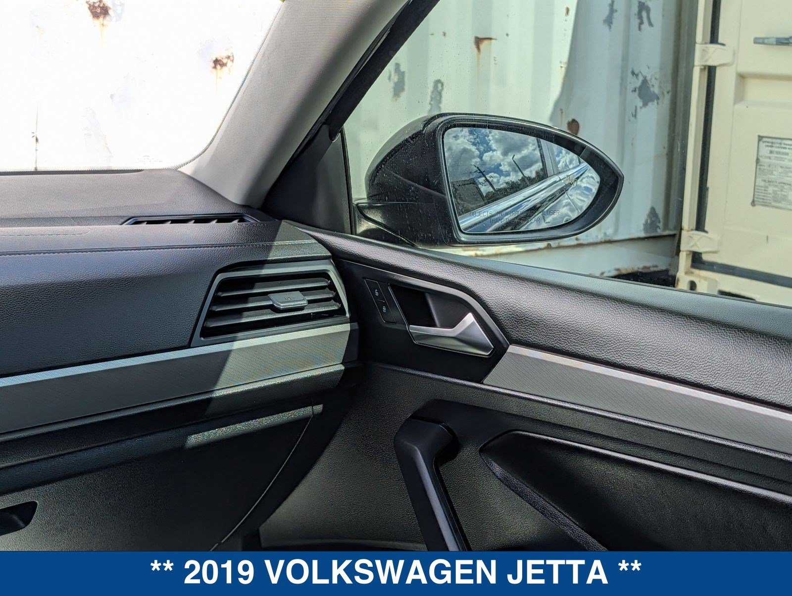 Used 2019 Volkswagen Jetta SE FWD image 17