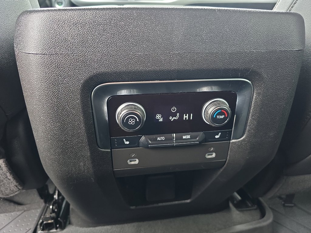 Used 2024 Chevrolet Tahoe Z71 w/ Luxury Package AWD/4WD image 22