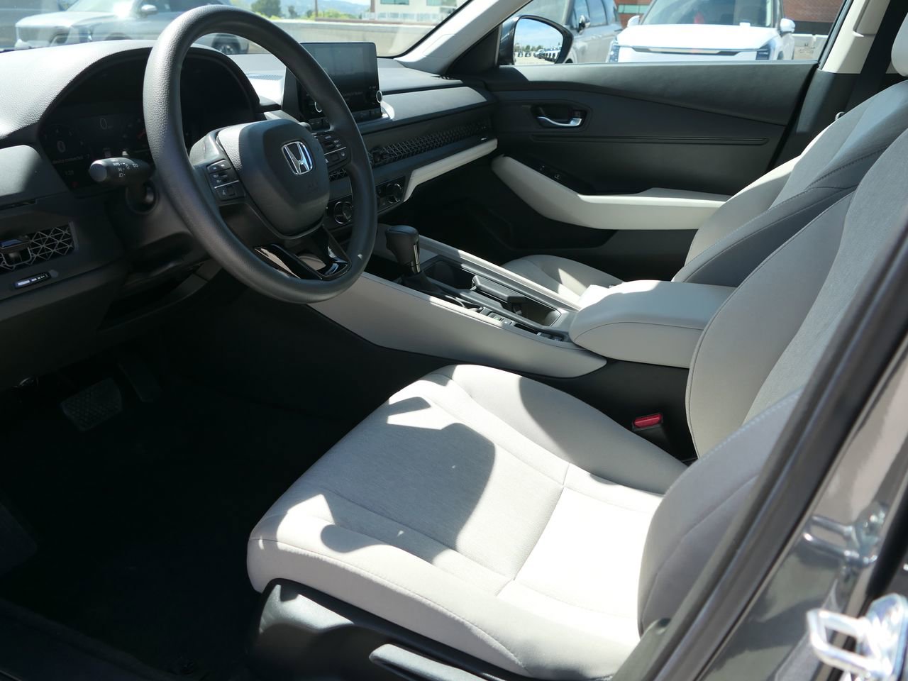 Used 2025 Honda Accord LX image 12