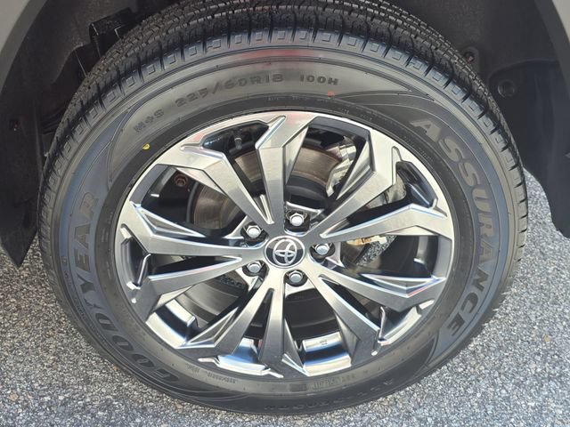 Used 2023 Toyota RAV4 XLE Premium AWD/4WD image 34