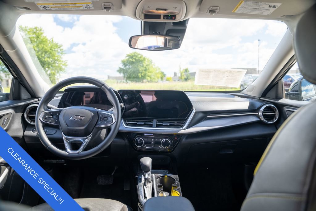 Used 2025 Chevrolet Trax ACTIV w/ Driver Confidence Package image 15