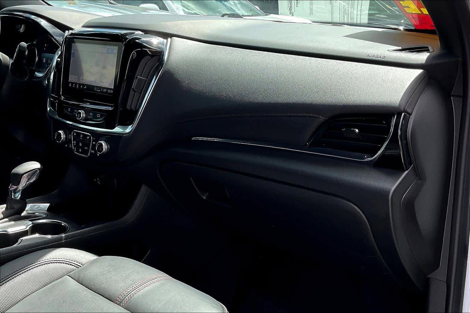 Certified 2023 Chevrolet Traverse RS FWD image 16