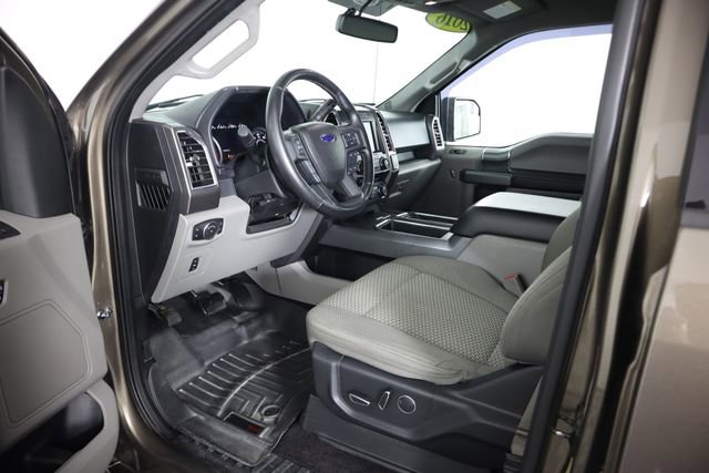Used 2016 Ford F150 XLT w/ Equipment Group 302A Luxury AWD/4WD image 28