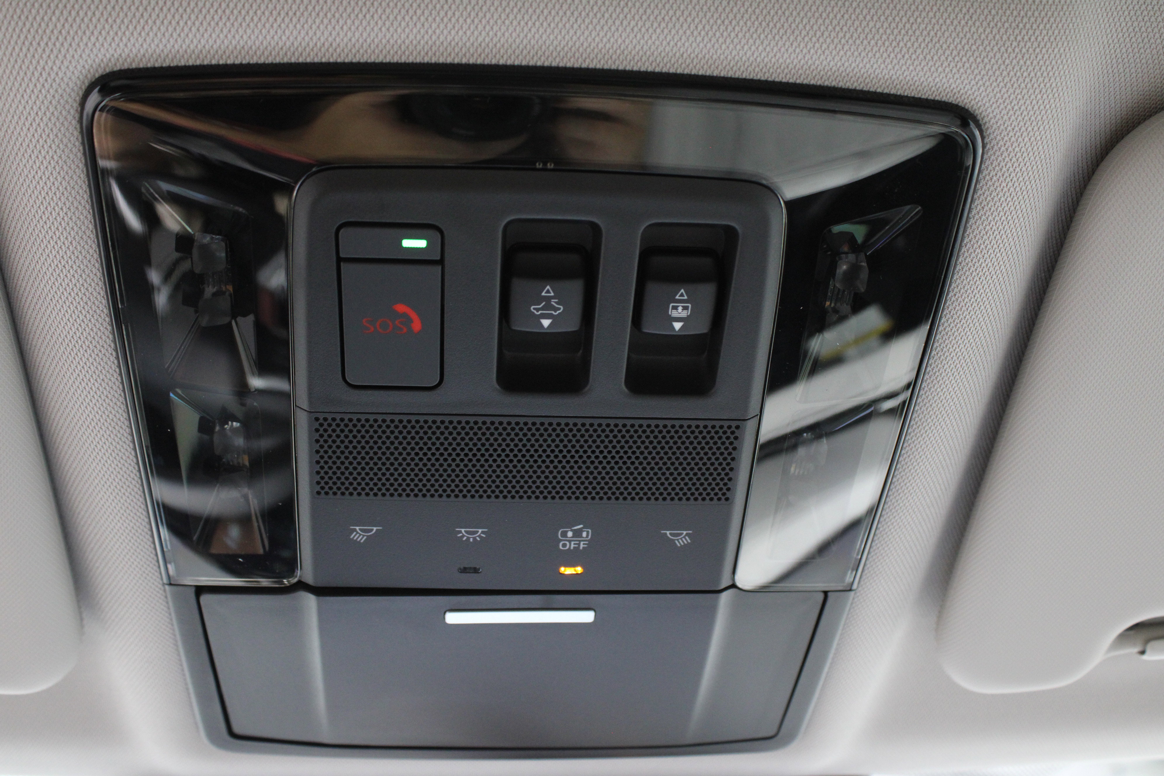 New 2025 Mitsubishi Outlander SEL image 30