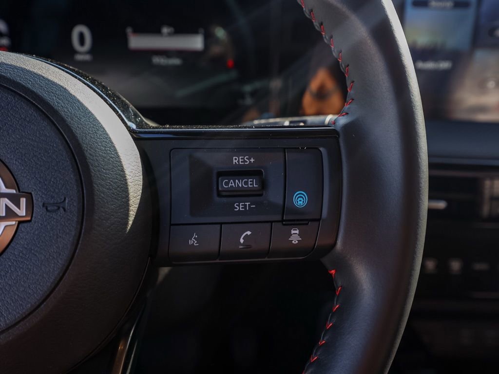 Used 2025 Nissan Kicks SR image 27