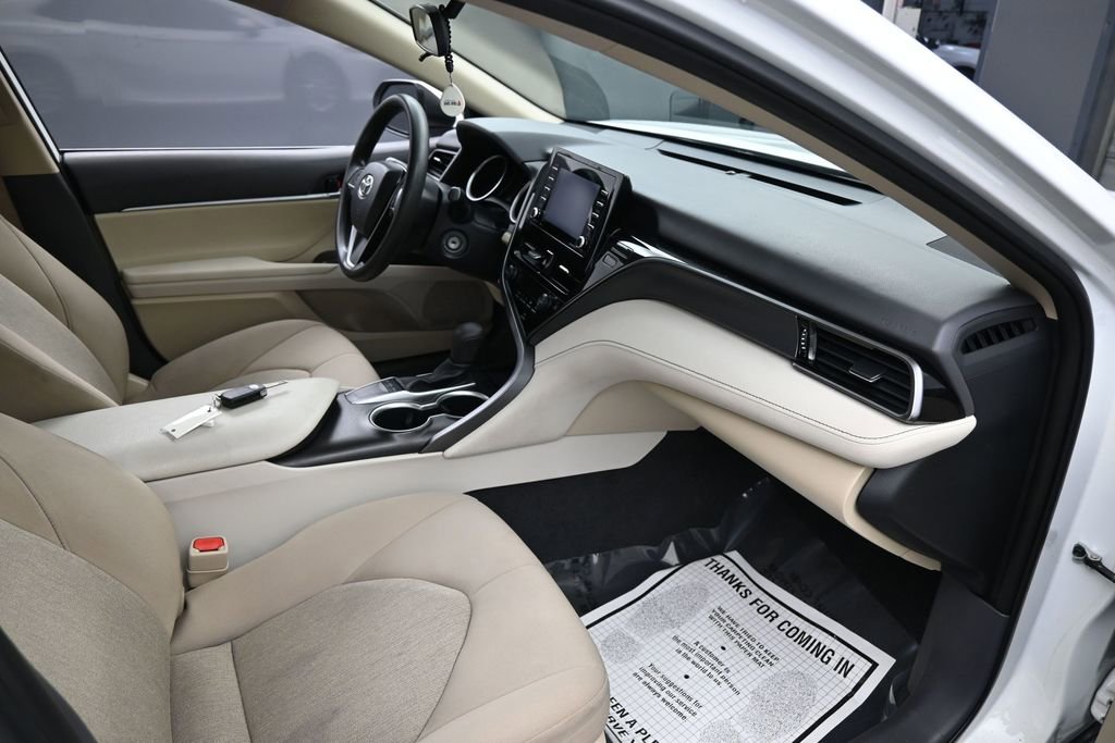 Used 2023 Toyota Camry LE FWD image 31