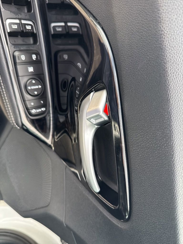 Used 2022 Kia Niro EX image 18