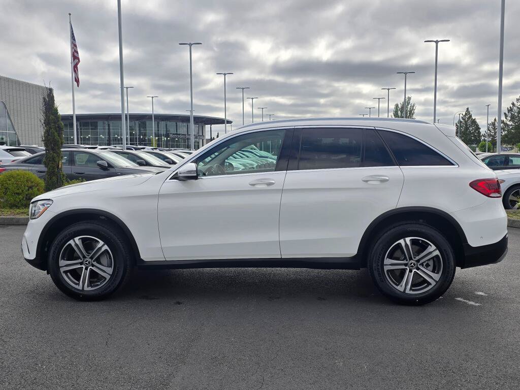 Used 2021 Mercedes-Benz GLC 300 4MATIC image 3