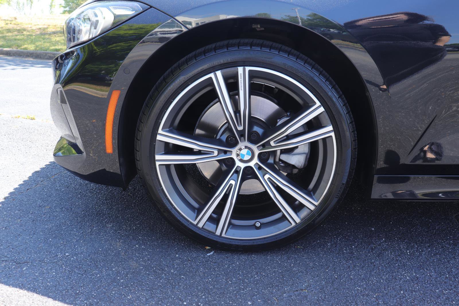 Used 2024 BMW 330i Sedan w/ Premium Package image 12