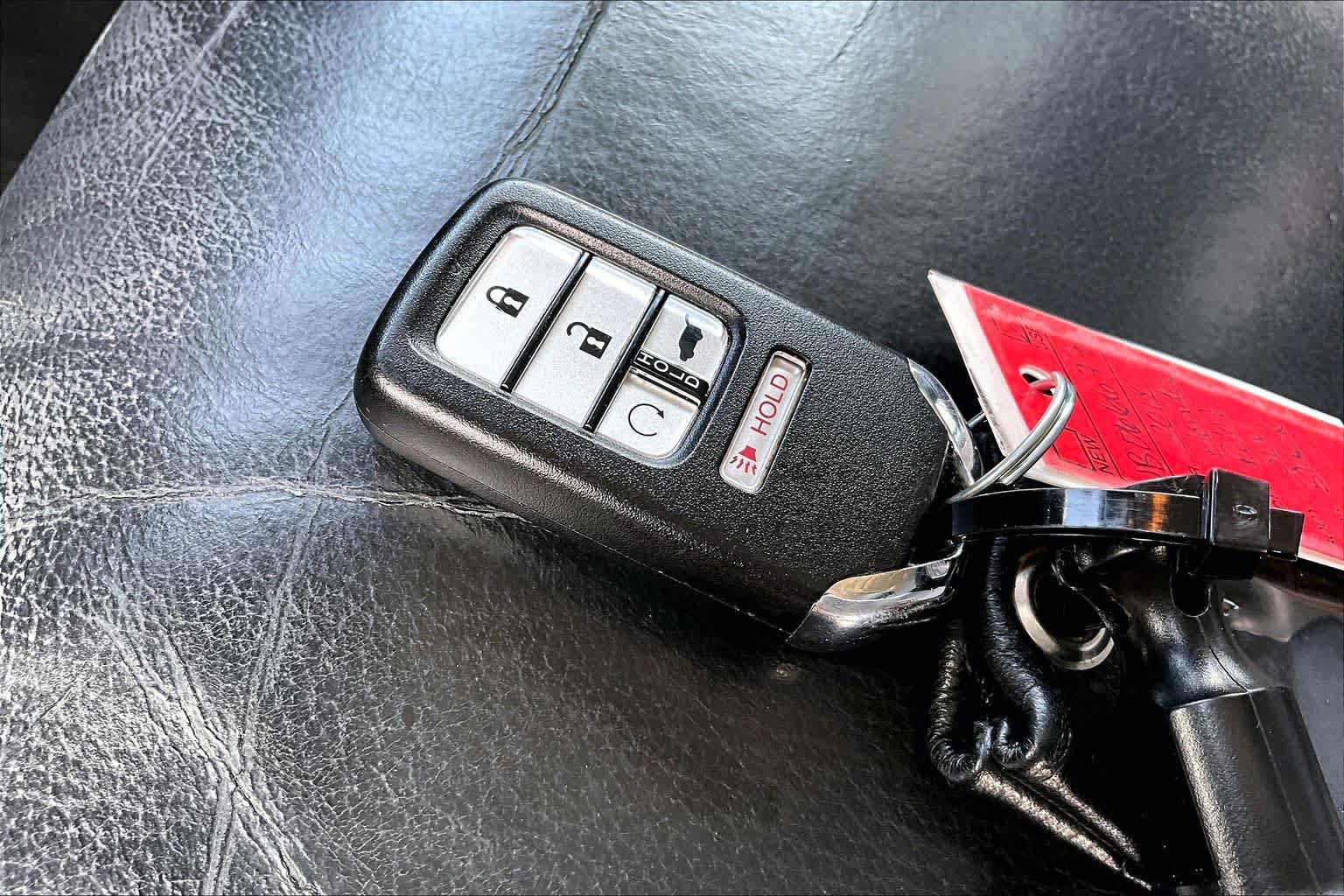 Used 2018 Honda Pilot Touring image 14