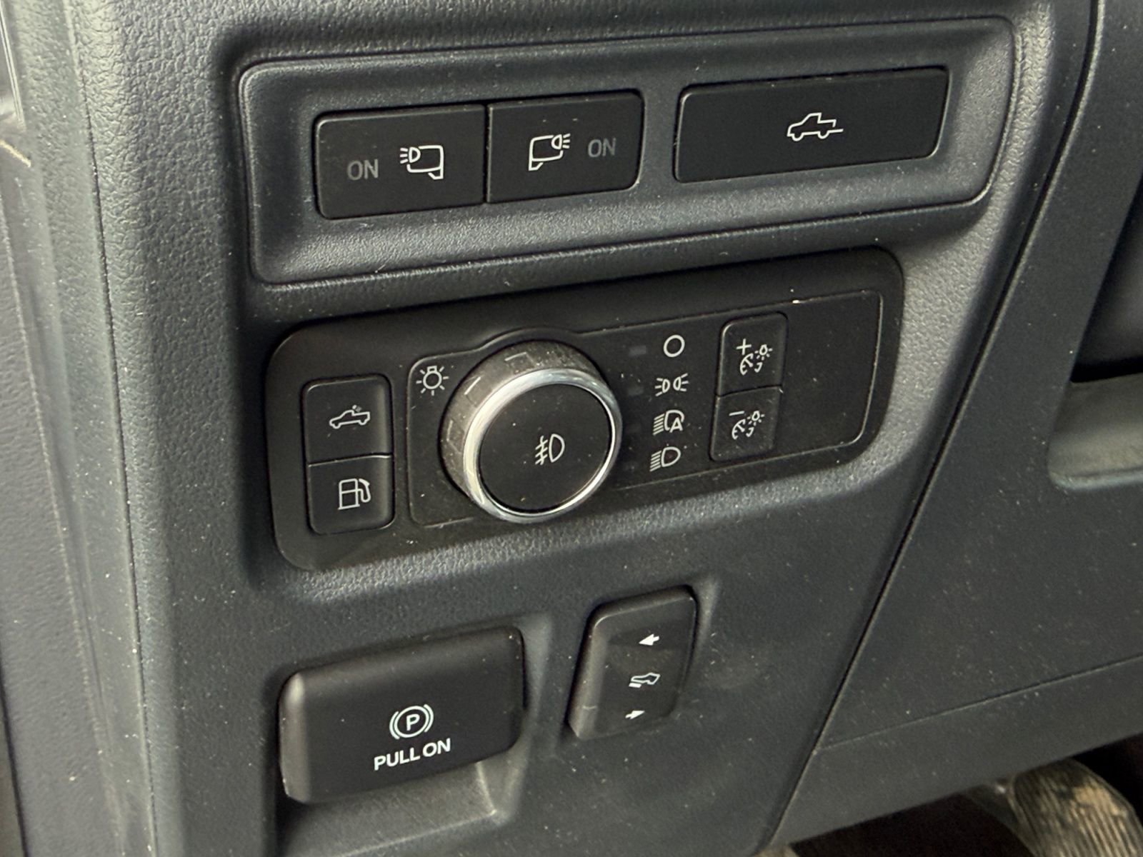 Used 2022 Ford F150 Lariat w/ Equipment Group 502A High image 21