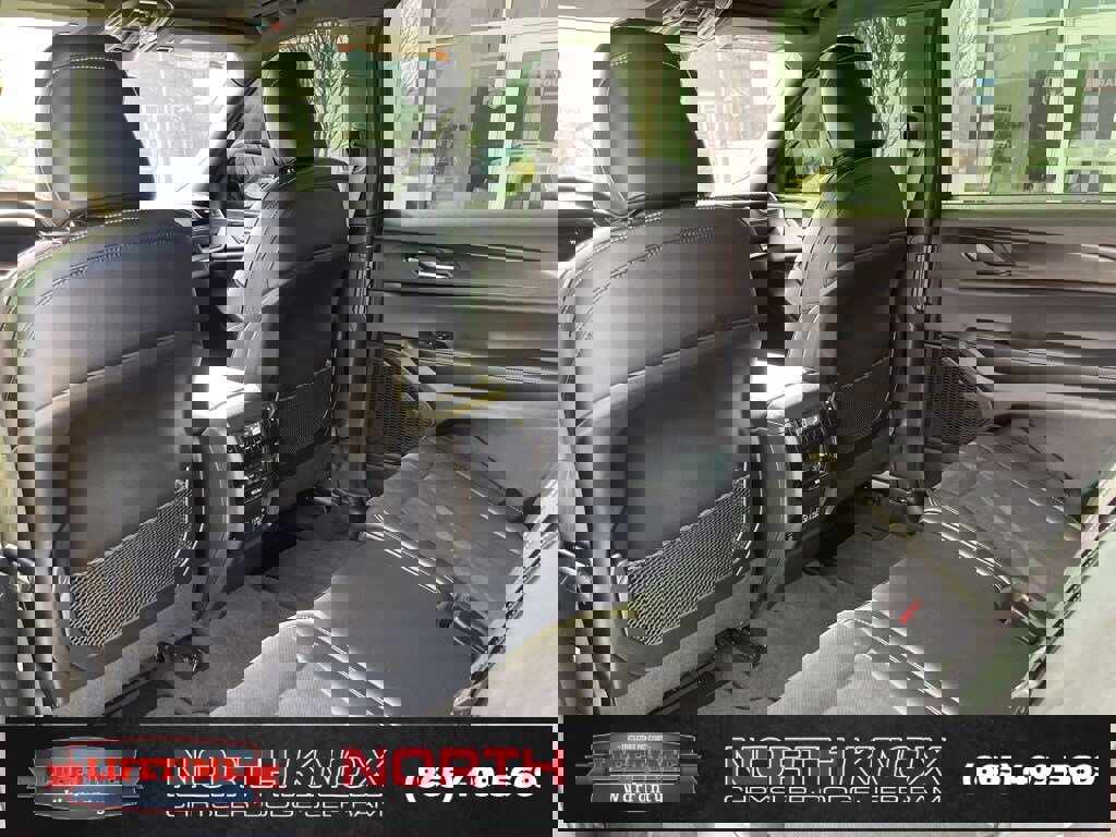 Used 2025 Jeep Grand Cherokee L Altitude image 19