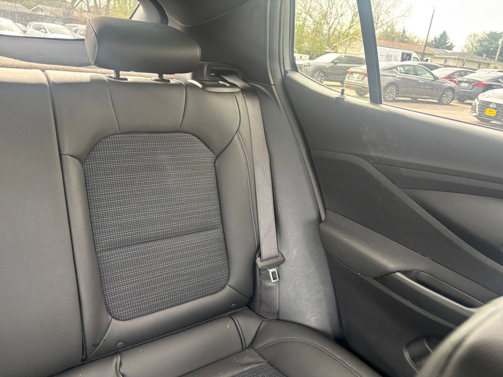 Used 2025 Buick Envista Preferred image 36