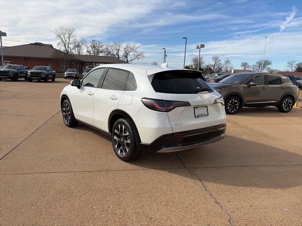 Used 2026 Honda HR-V EX-L image 3