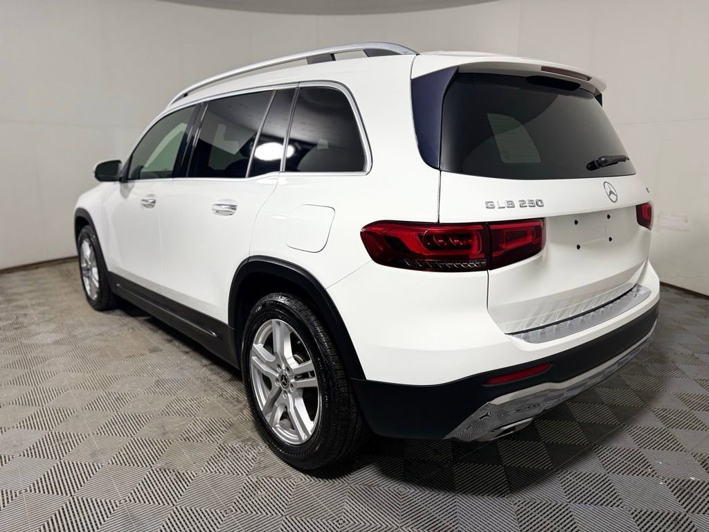 Used 2020 Mercedes-Benz GLB 250 4MATIC image 4