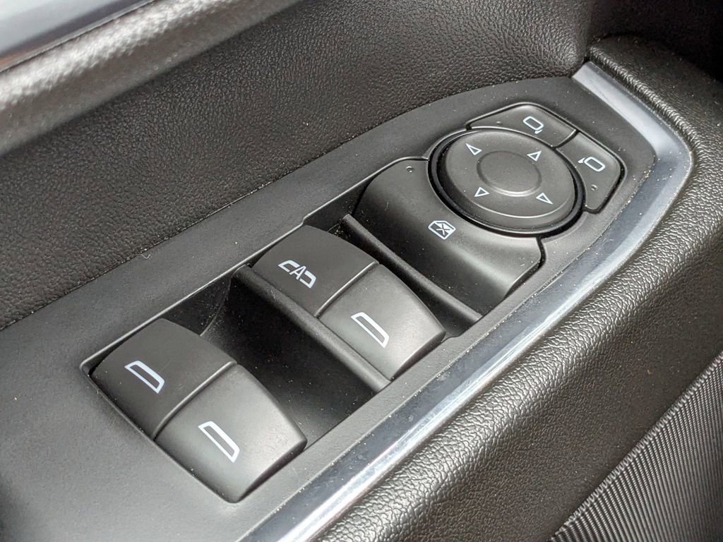 Used 2024 Chevrolet Silverado 3500 LT image 23