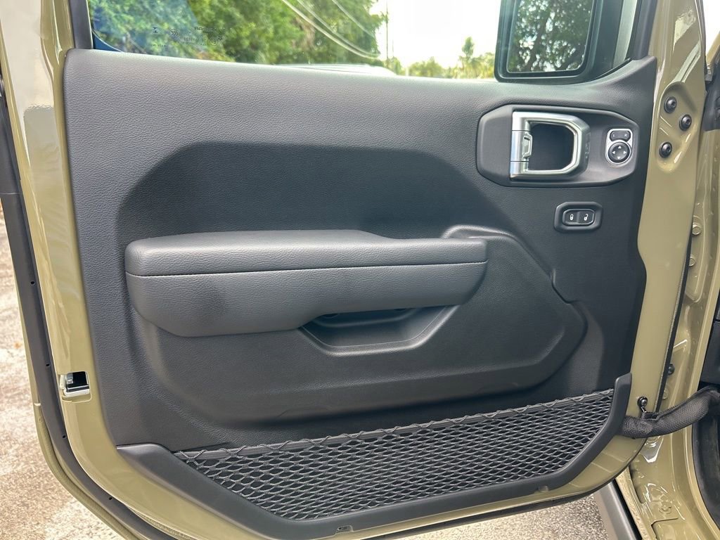 New 2025 Jeep Wrangler Unlimited Rubicon 4xe w/ Safety Group image 35