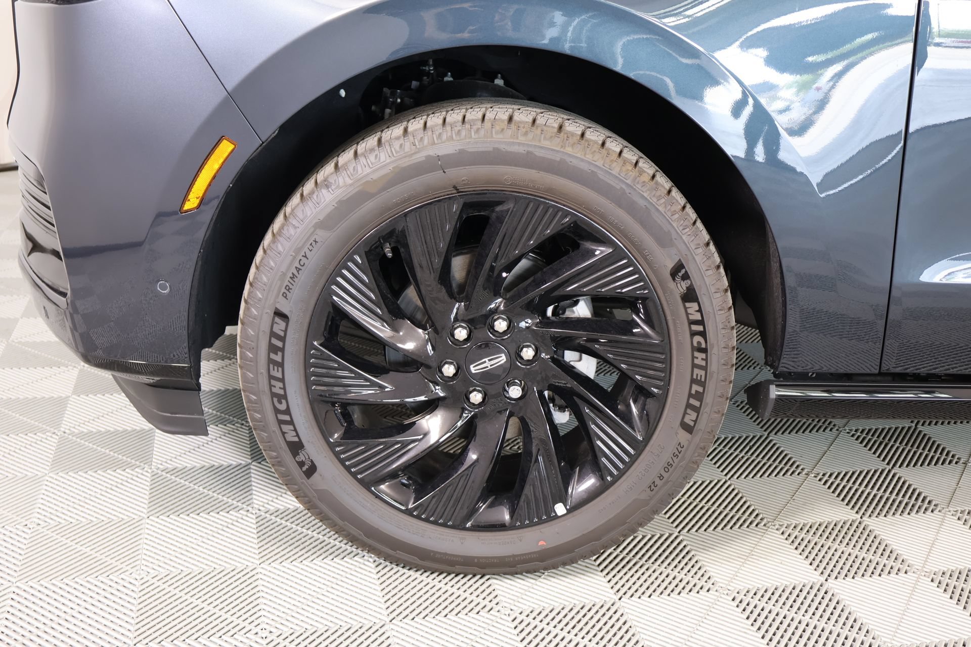 New 2025 Lincoln Navigator Reserve w/ Jet Appearance Package AWD/4WD image 20