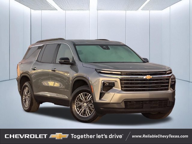 Used 2026 Chevrolet Traverse LT w/ Driver Confidence Package FWD image 1