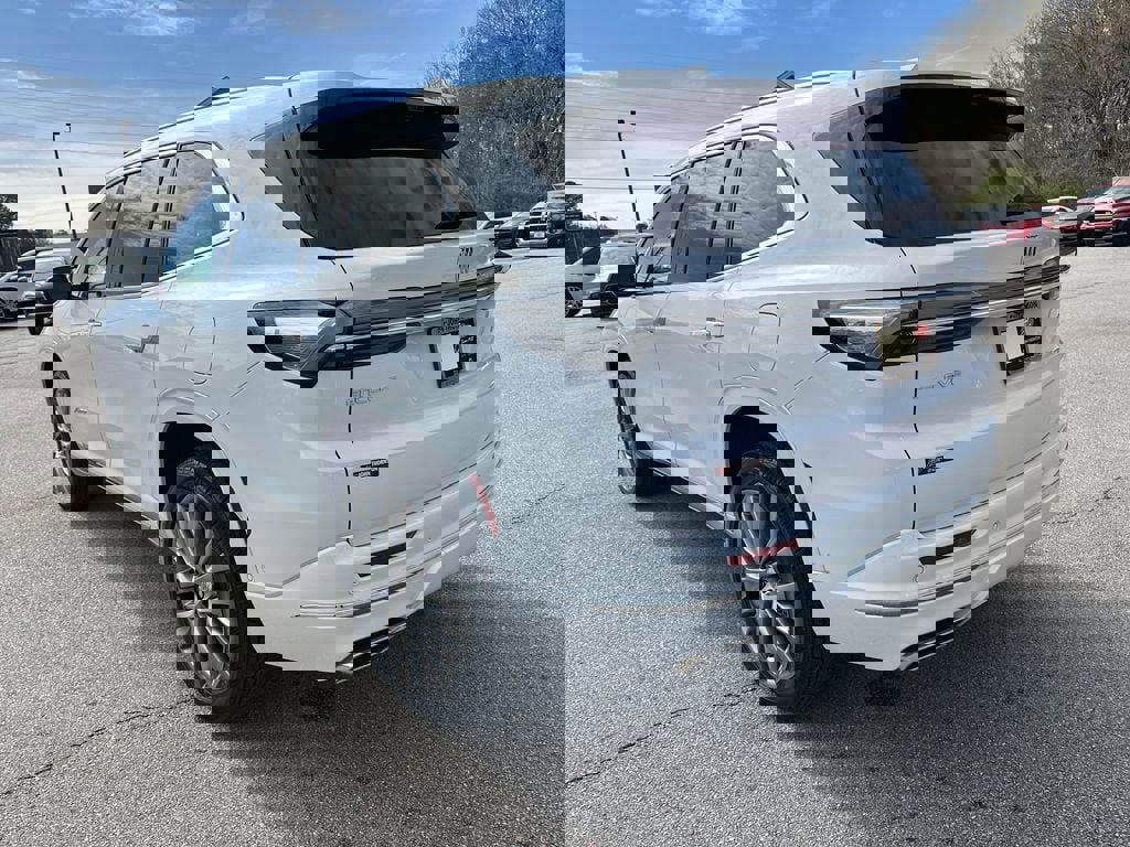 New 2026 Buick Enclave Avenir w/ Super Cruise Package image 8