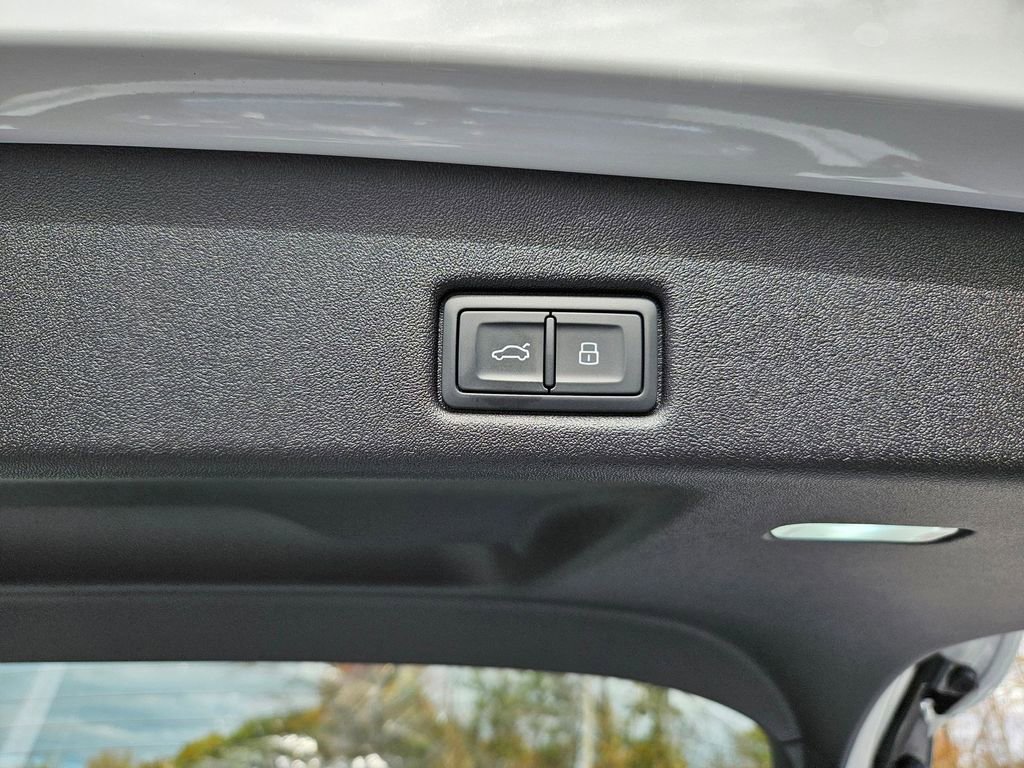 New 2025 Audi Q5 Premium Plus image 23