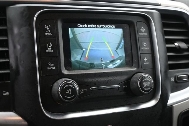 Used 2019 RAM 1500 Classic SLT RWD image 3
