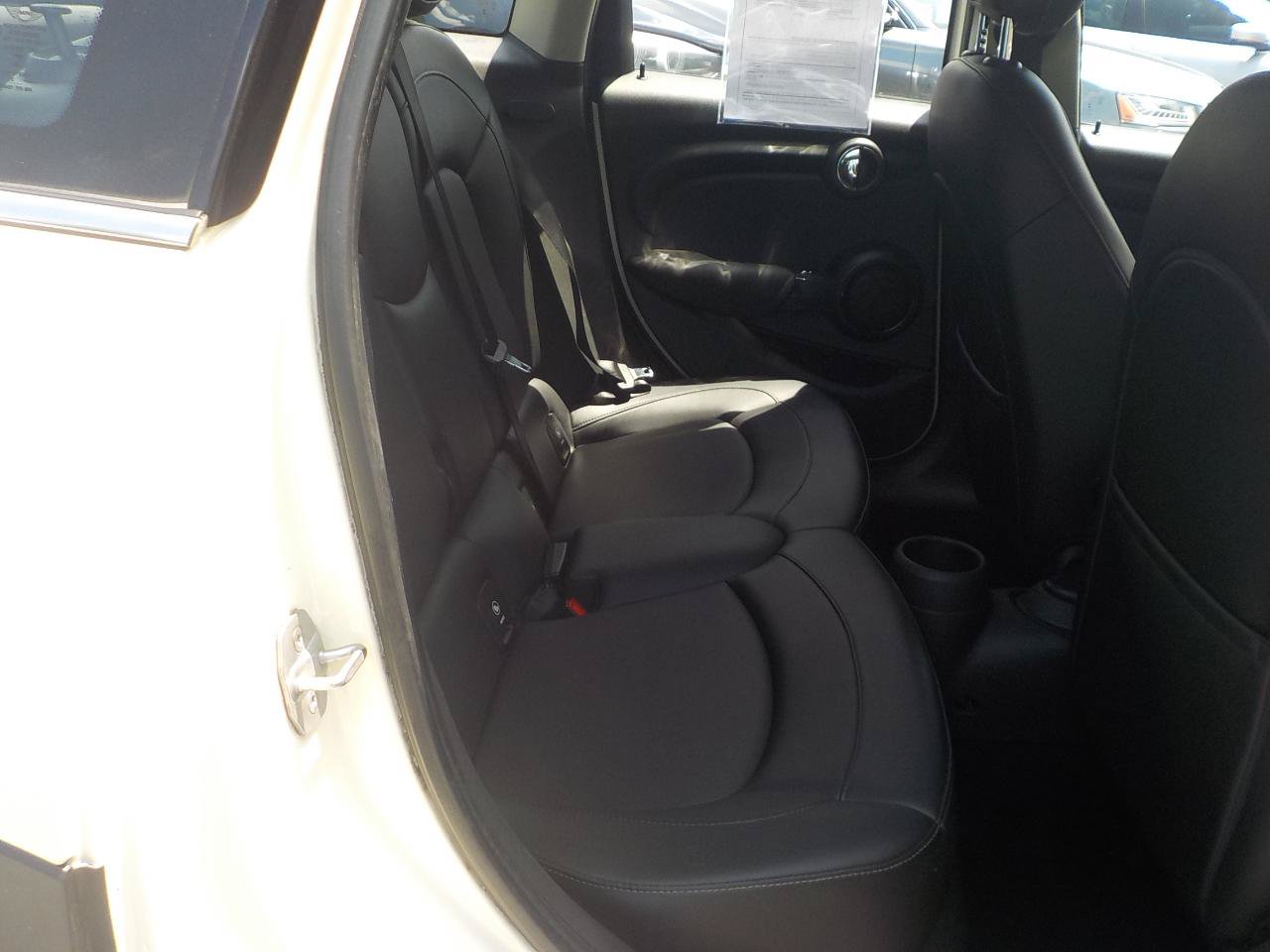 Used 2016 MINI Cooper 4-Door Hardtop FWD image 22