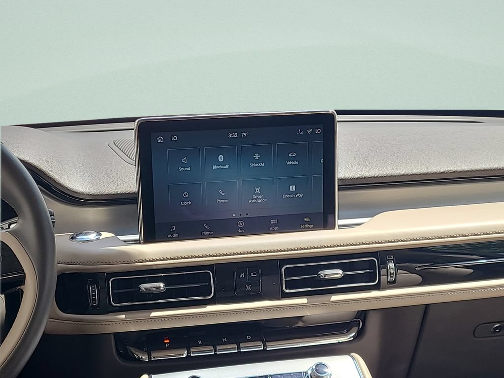 Used 2023 Lincoln Aviator 2WD w/ Premium Package image 17