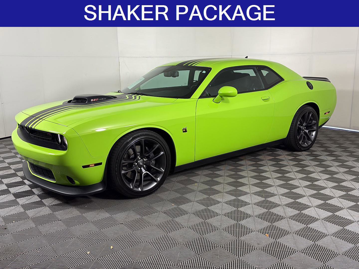 Used 2023 Dodge Challenger R/T Scat Pack w/ Shaker Package image 1