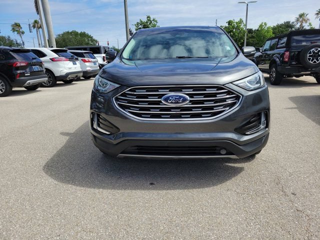 Certified 2020 Ford Edge Titanium w/ Canadian Touring Package AWD/4WD image 2