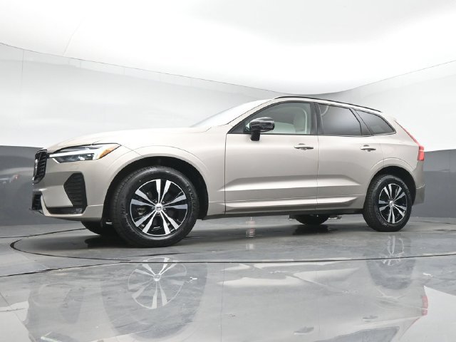 Used 2024 Volvo XC60 B5 Core w/ Protection Package Premier AWD/4WD image 37