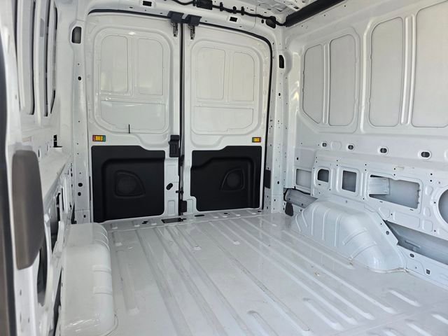 Certified 2023 Ford E-Transit Medium Roof image 11