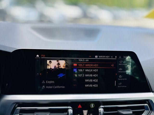 Used 2022 BMW 330i xDrive Sedan w/ Driving Assistance Package image 12