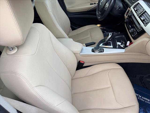 Used 2017 BMW 320i xDrive Sedan image 19