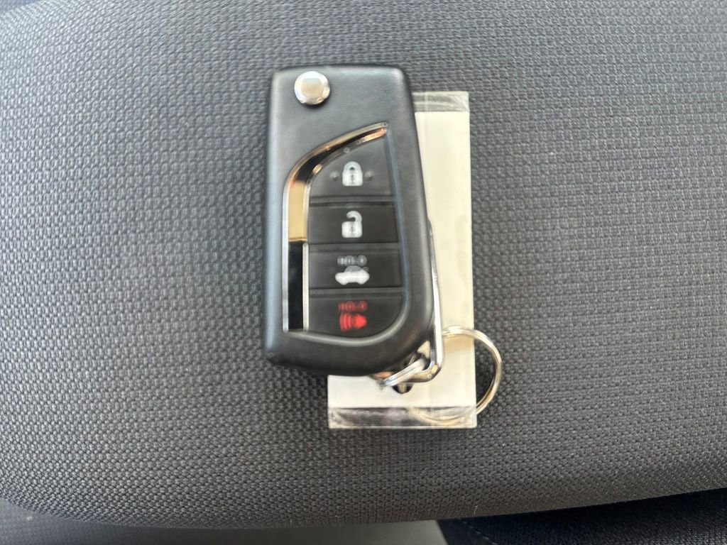 Used 2025 Toyota Corolla LE image 19