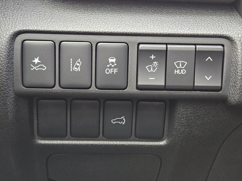 New 2025 Mitsubishi Eclipse Cross SEL image 21