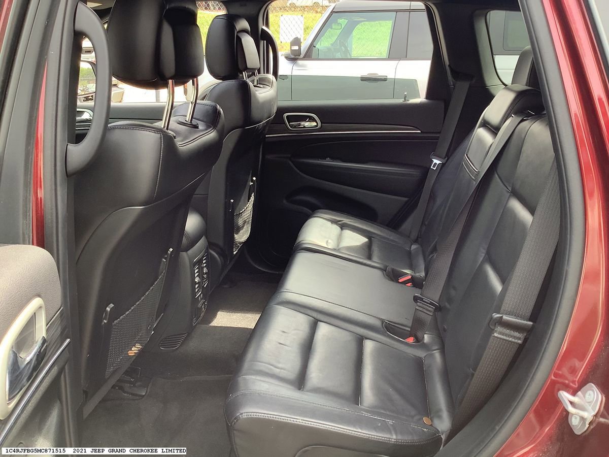Used 2021 Jeep Grand Cherokee Limited w/ Premium Lighting Group AWD/4WD image 13
