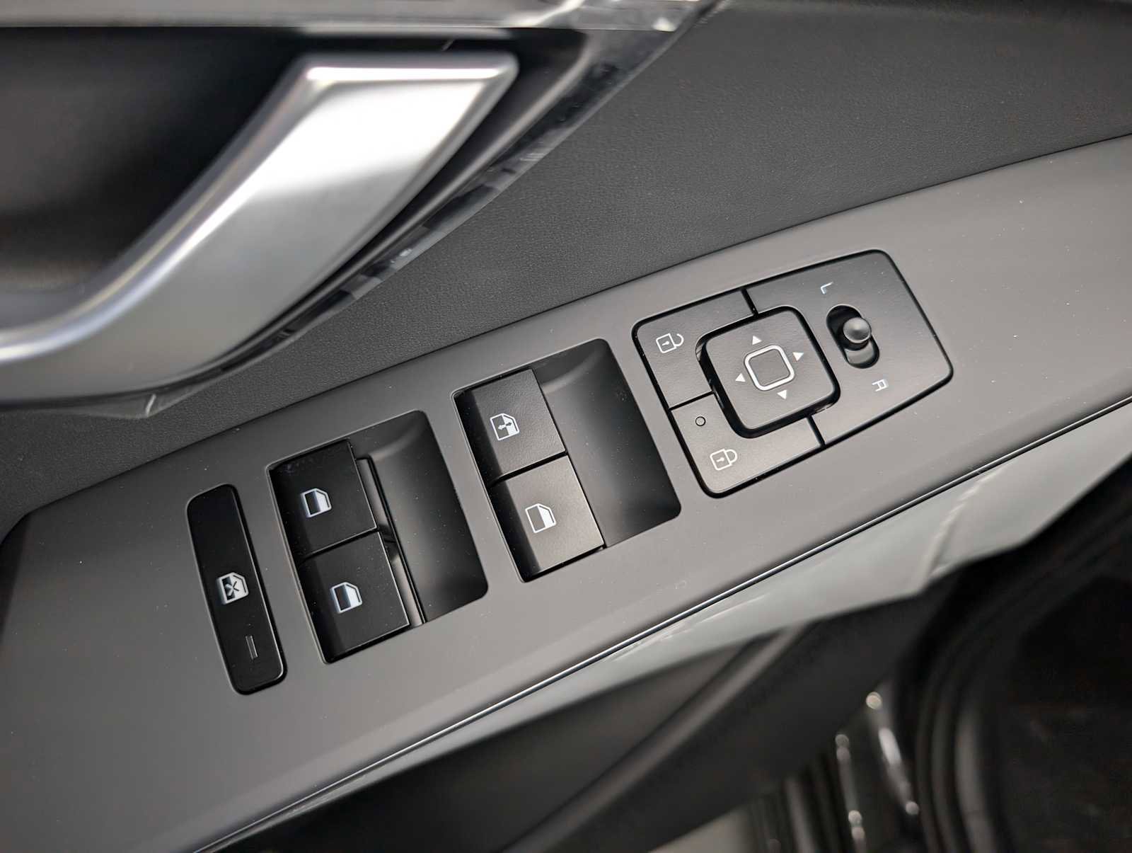 New 2025 Kia Niro EX image 33