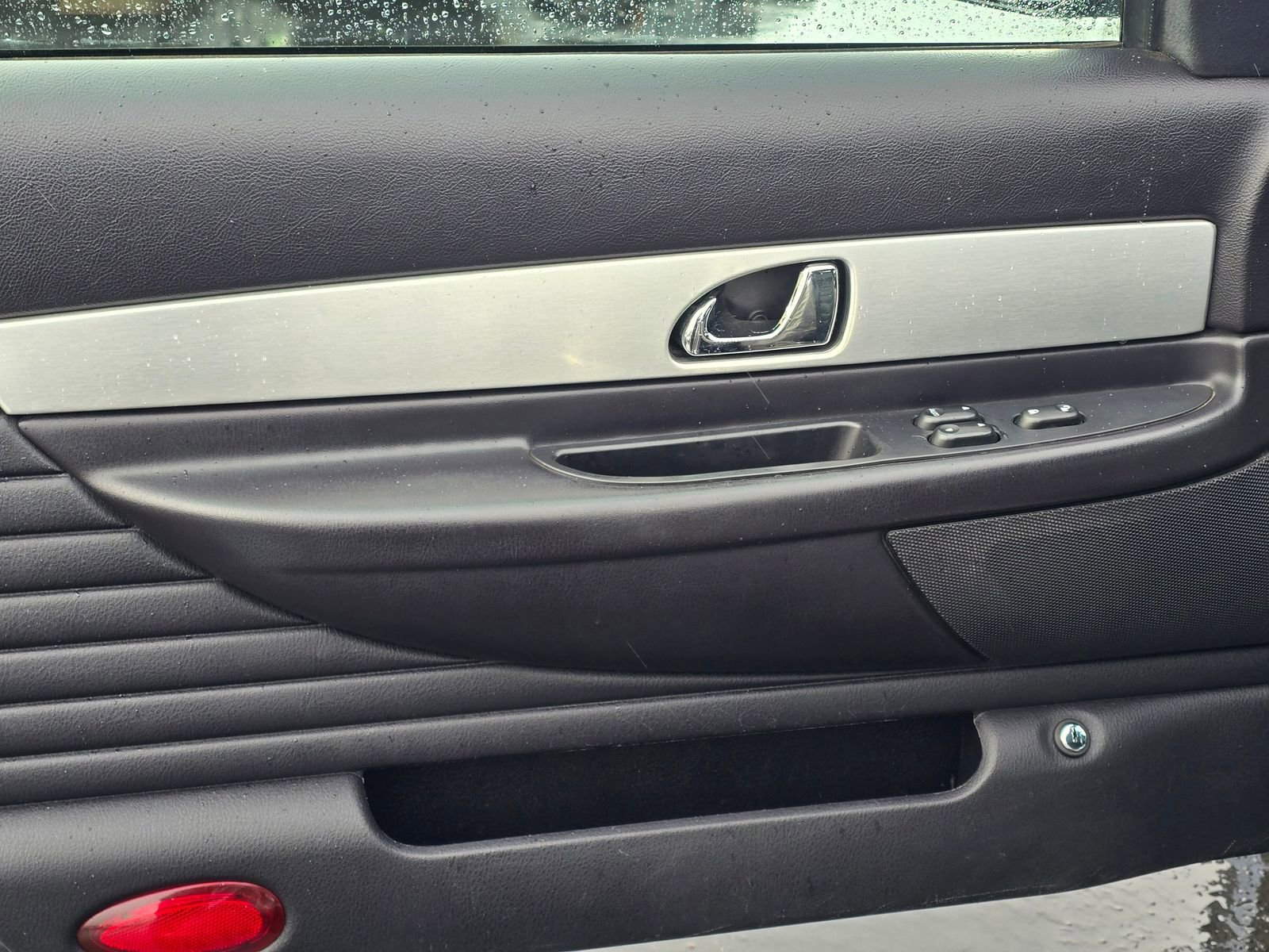 Used 2003 Ford Thunderbird image 25