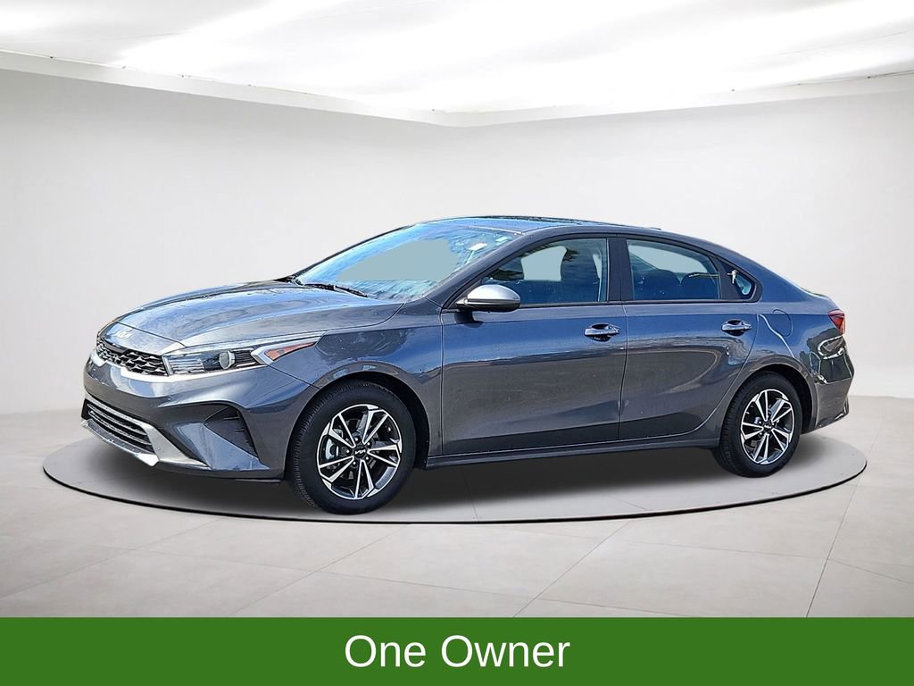 Used 2024 Kia Forte LXS image 3