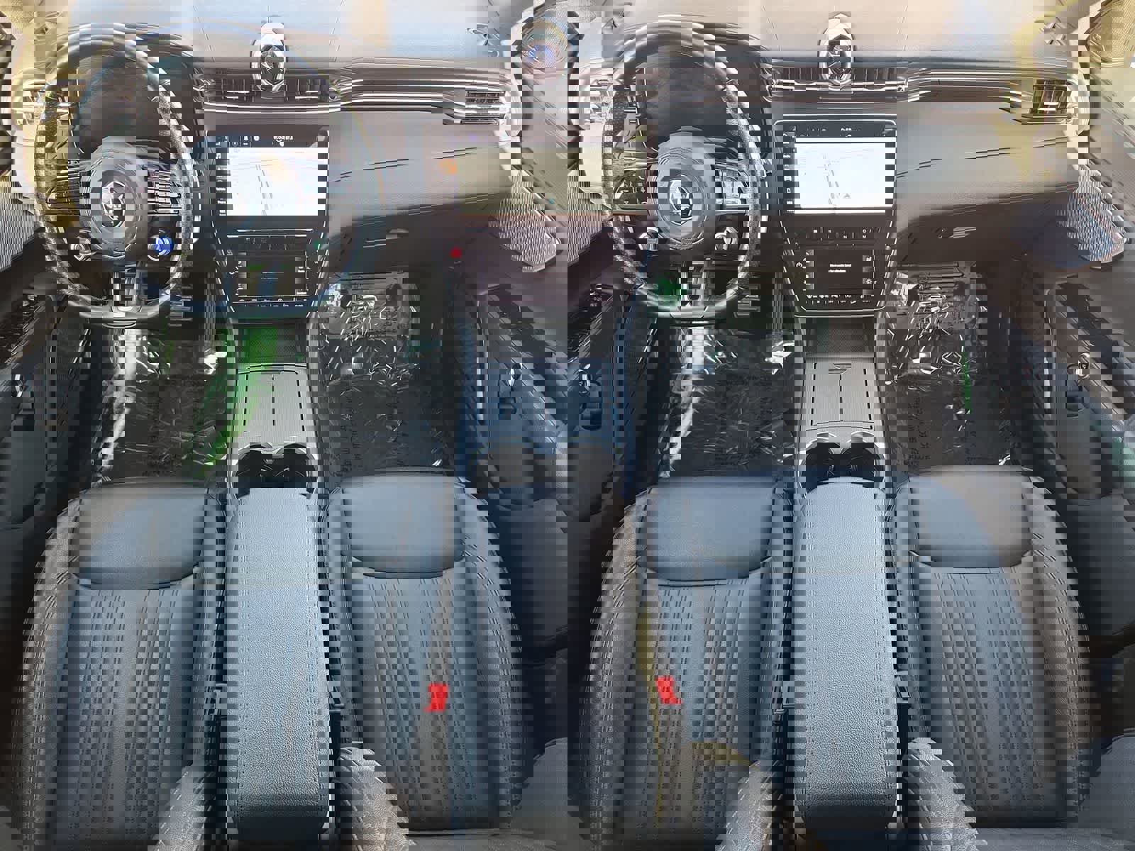 Used 2024 Maserati Grecale GT image 16