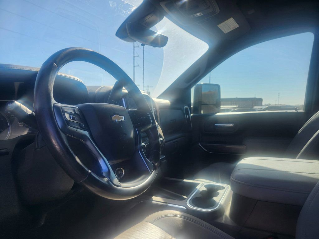 Used 2023 Chevrolet Silverado 3500 LTZ w/ LTZ Convenience Package image 16