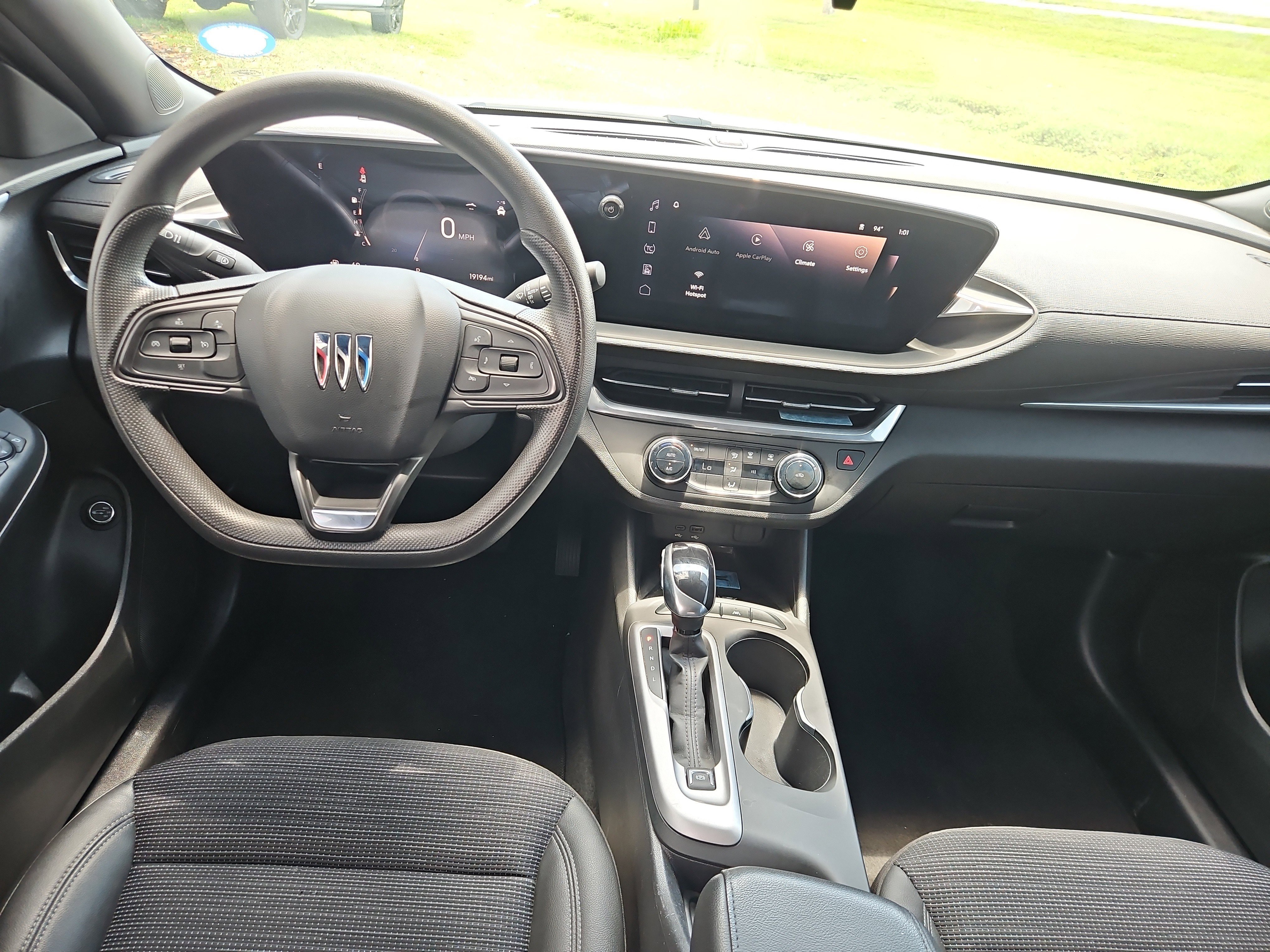 Used 2024 Buick Envista Preferred w/ Convenience II Package FWD image 25