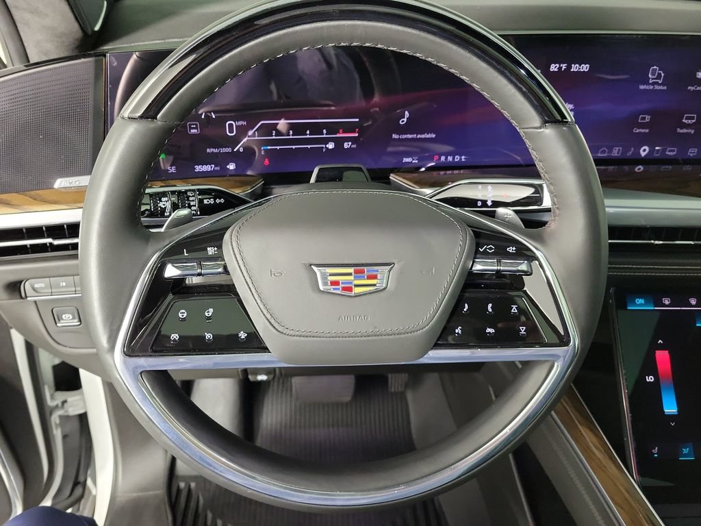 Certified 2025 Cadillac Escalade ESV Sport Platinum w/ LPO, Floor Liner Package AWD/4WD image 22