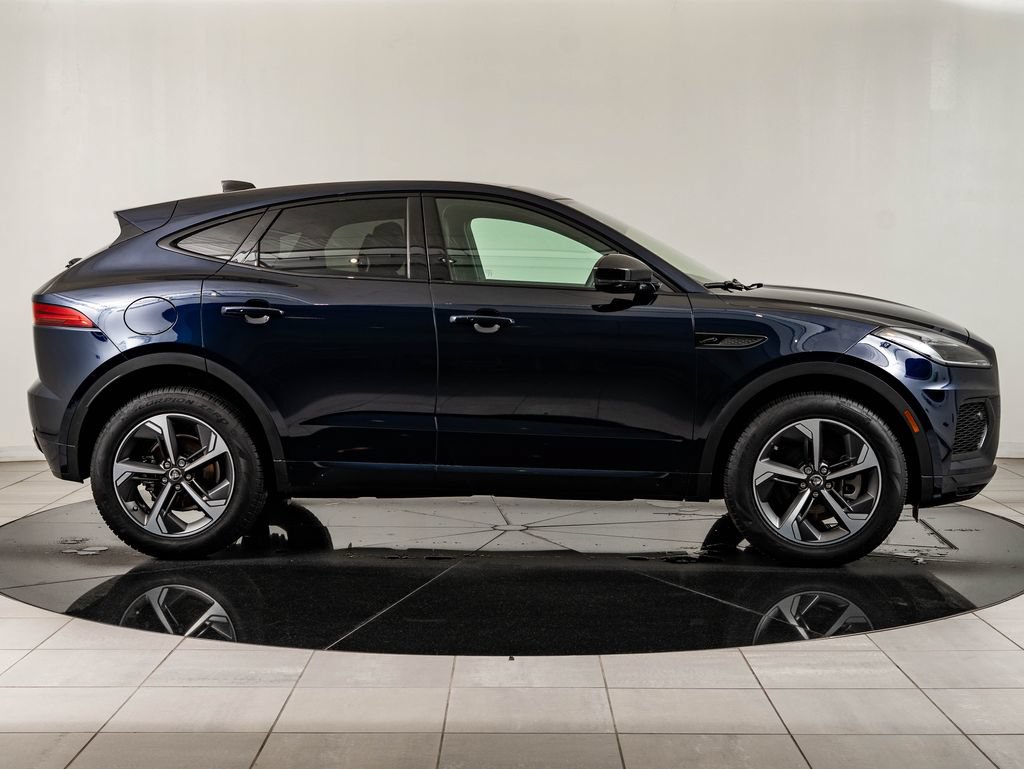 Certified 2024 Jaguar E-PACE R-Dynamic SE AWD/4WD image 11