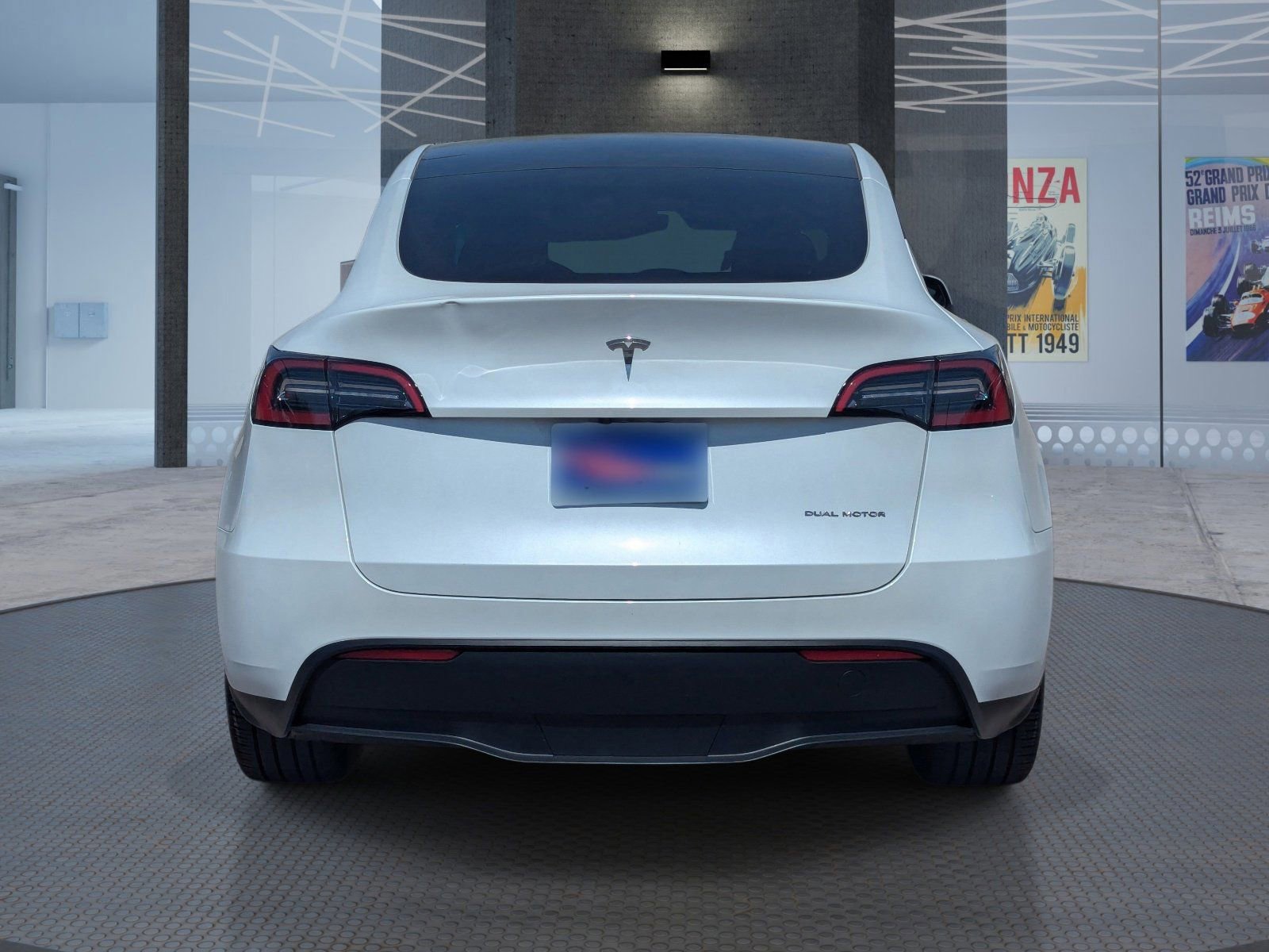 Used 2025 Tesla Model Y Long Range image 5